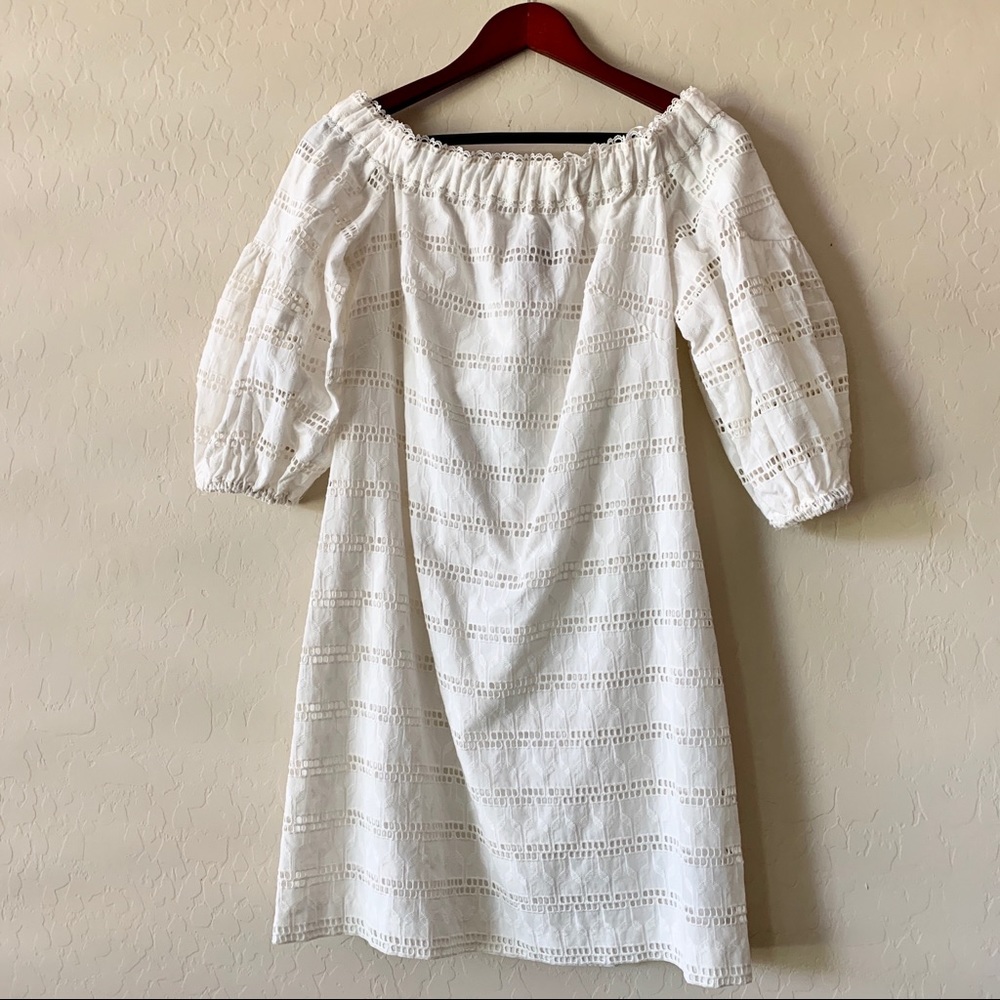 VINCE CAMUTO off-shoulder white dress